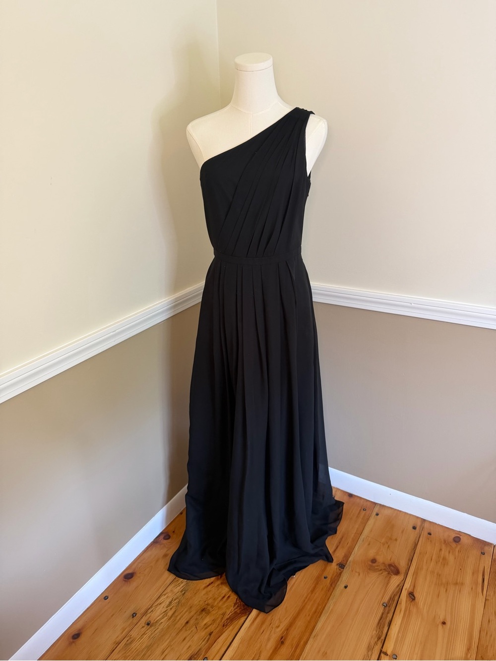 Asymmetrical One-Shoulder Black Evening Dress